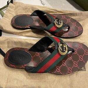 Gucci Kika GG sandals